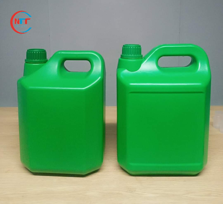 Can nhựa HDPE đựng hóa chất 5 lít - Bao Bì Nhựa Thuận Thành - Công Ty Cổ Phần Sản Xuất Nhựa Thuận Thành